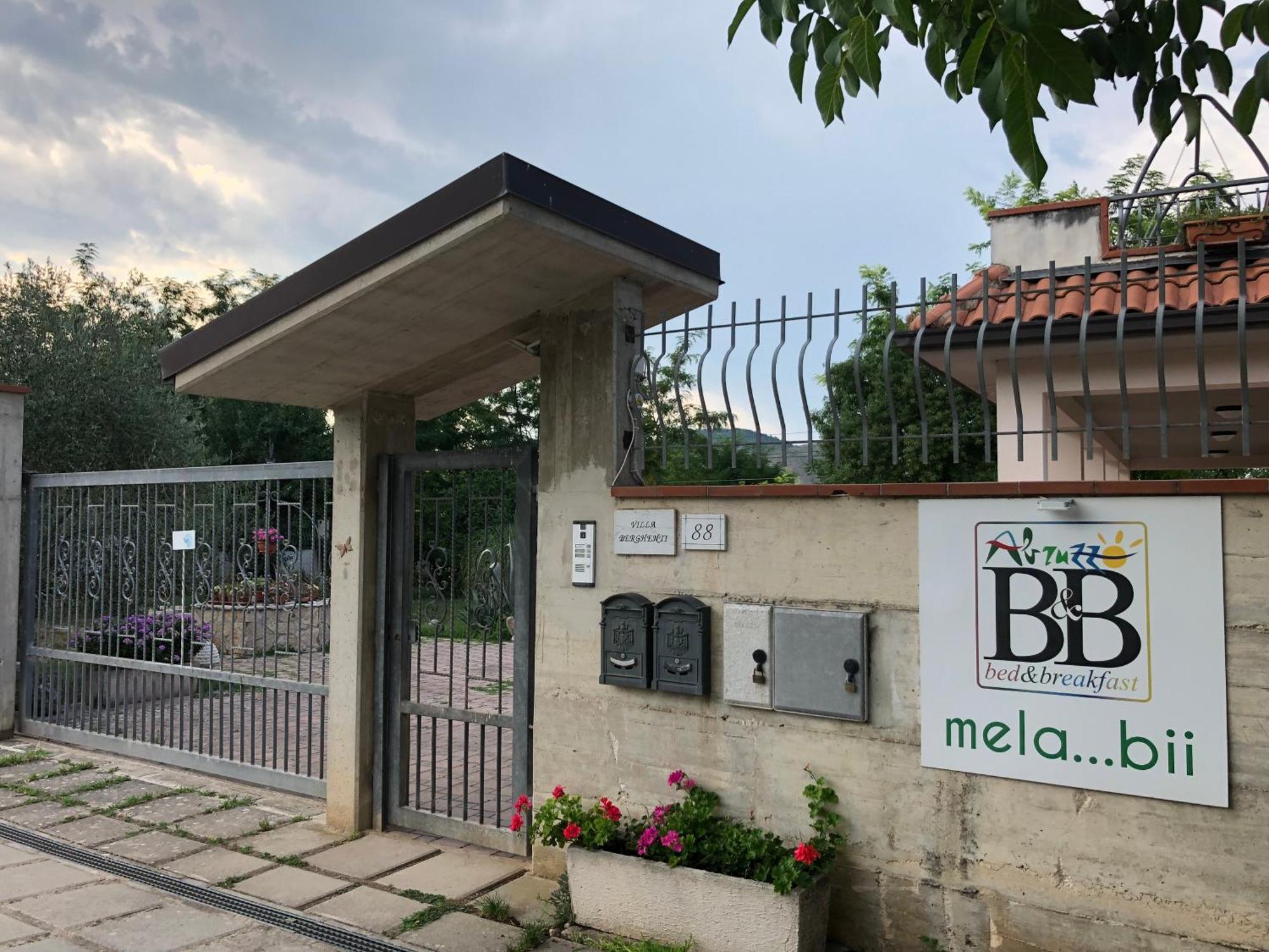 Bed and Breakfast Mela__Bii à Sulmona Extérieur photo